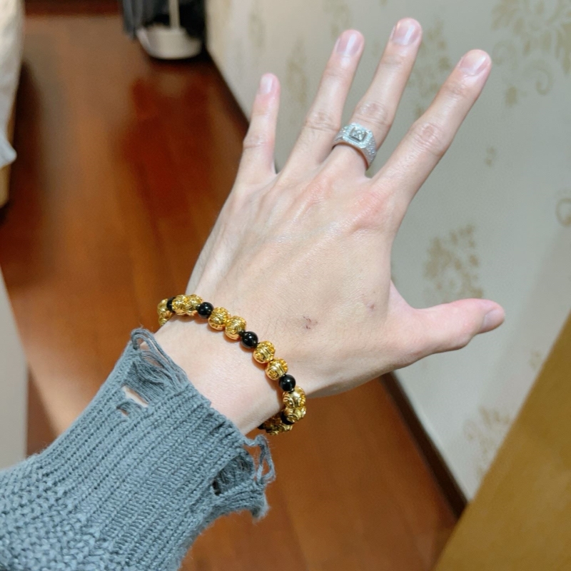 Gvc*1 bracelets